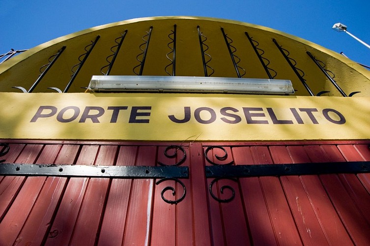 Hagetmau-arenes-TiS-f90aca2dbf70453f8cdaa8db846720bc