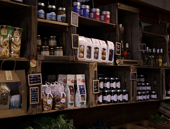 Eco-shop at the 'Ferme de Chosal'