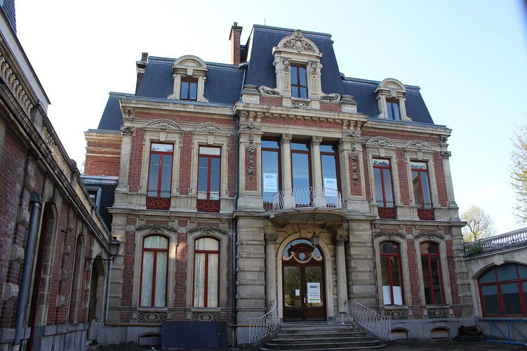 Hôtel Particulier, 64 bd du Gal De Gaulle