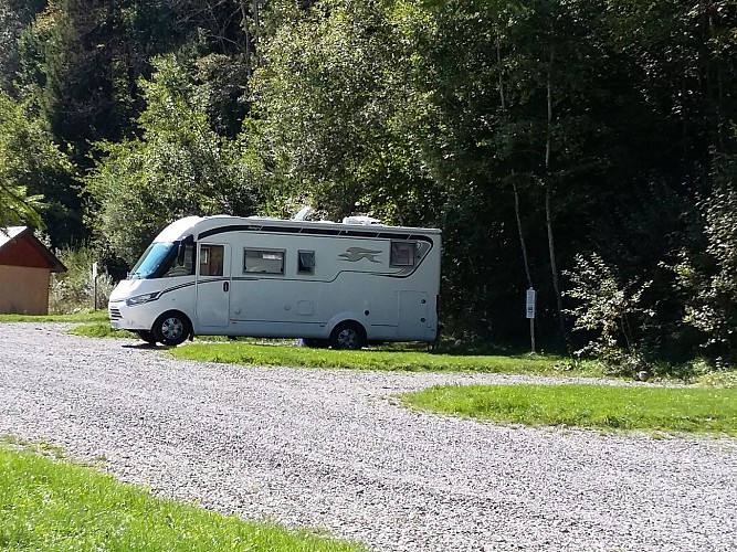 Aire de camping-car de l'Île du Chéran