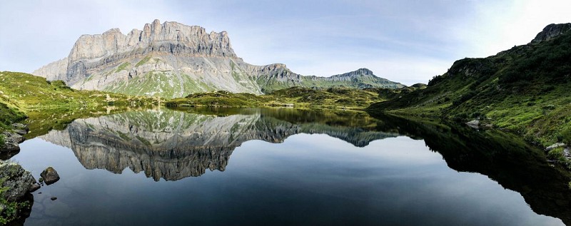 Il lago e la montagna di Pormenaz