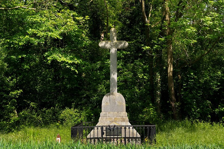 Das Grab von Kapitän Hugot-Derville