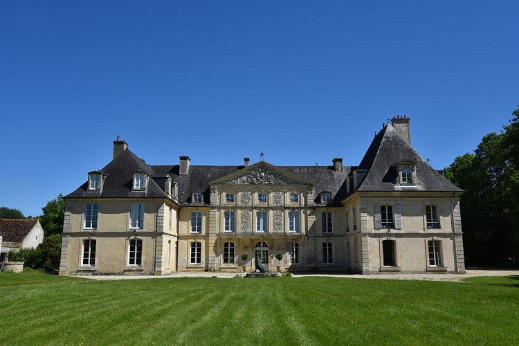 "Ô saisons, ô châteaux" (château de Cesny)