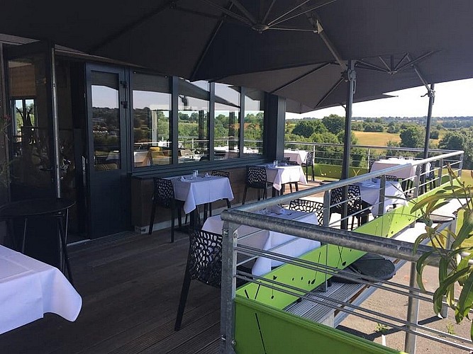 bressuire-restaurant-le-cygne-terrasse1