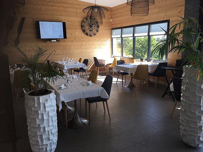 bressuire-restaurant-le-cygne-salle1