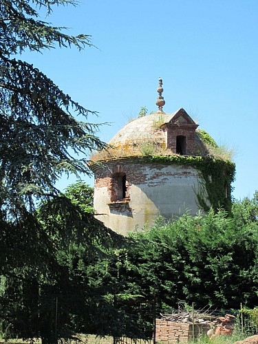Ancien pigeonnier du Château de Merville