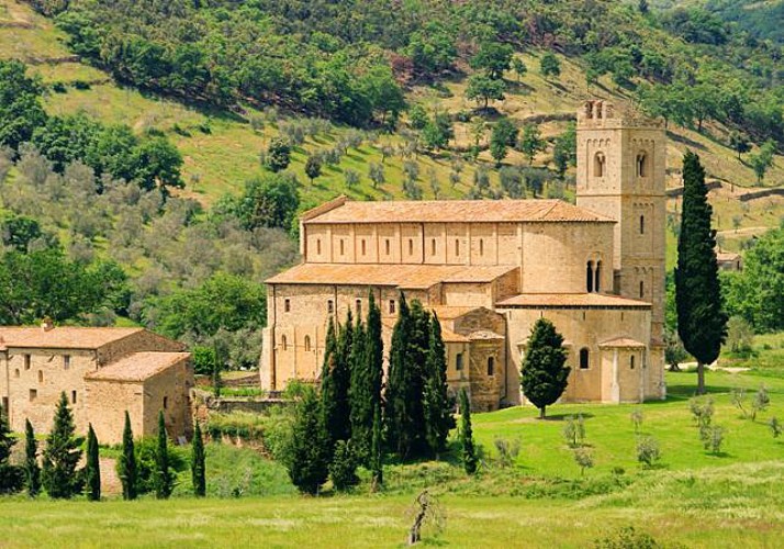 Die Highlights der Toskana an einem Tag inklusive Mittagessen und Verkostung italienischer Weine