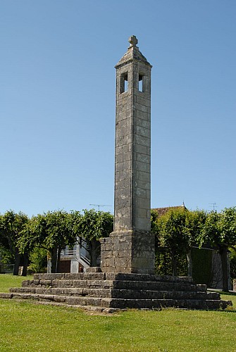 Lanterne des morts - Antigny