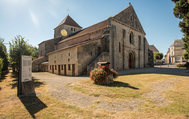 Eglise Usson-du-Poitou