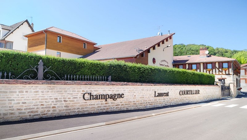 CHAMPAGNE LAURENT COURTILLIER_7 © Champagne Lauent Courtillier.jpg