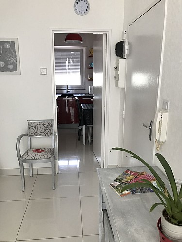 Möbliert Paul Albert