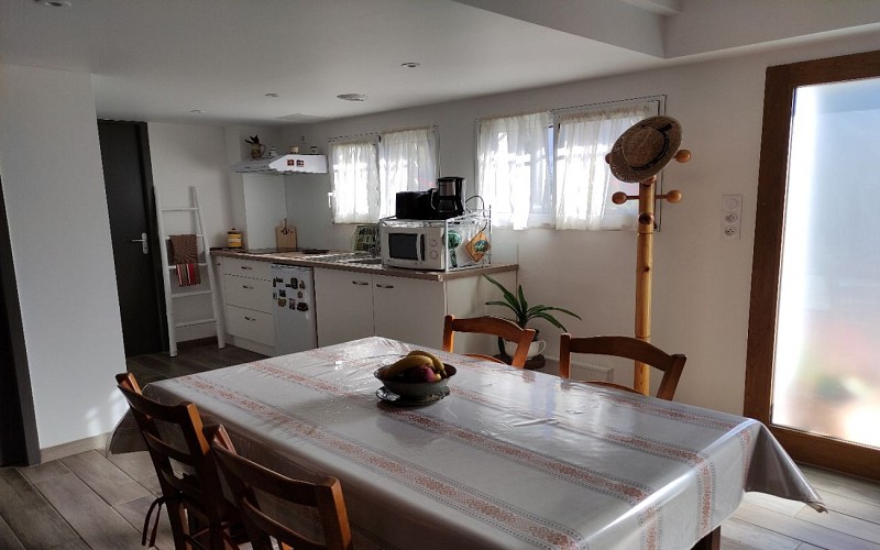 Chambres-d-hotes-Urruty-cuisine