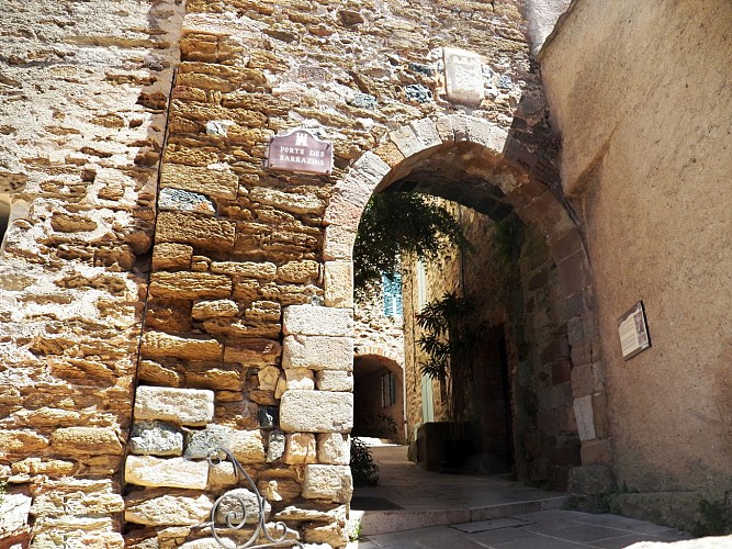 La Porte des Sarrazins