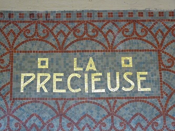 Source La Précieuse