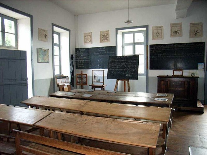 Montrol-Sénard, authentique village limousin