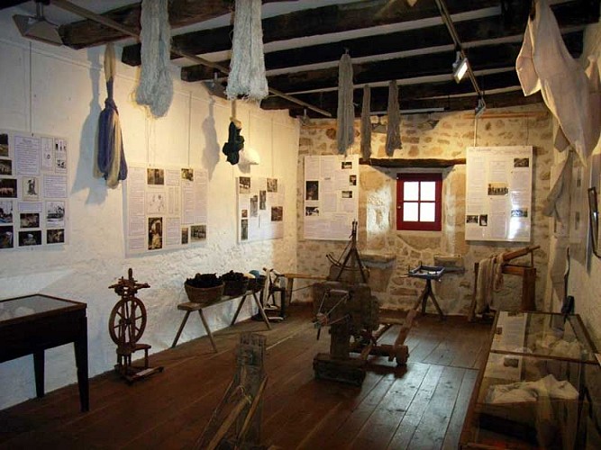 Montrol-Sénard, authentique village limousin