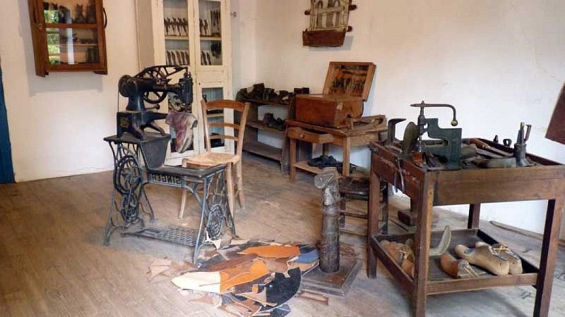 Montrol-Sénard, authentique village limousin