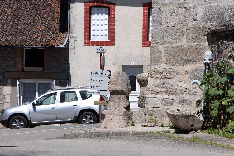 Pierre phallique à  Javerdat_3