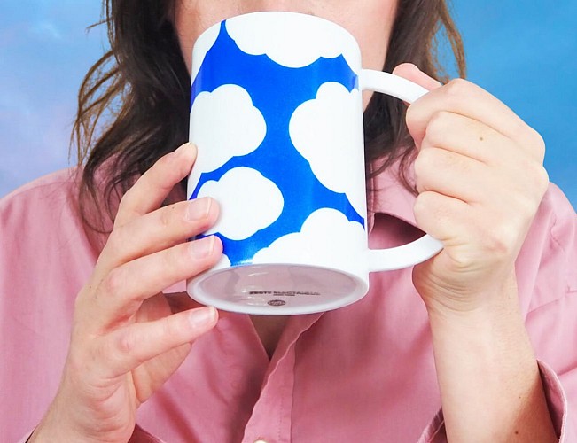 MISE-EN-SCENE-MUG-BLEU-AZUR-SUR-CIEL-1