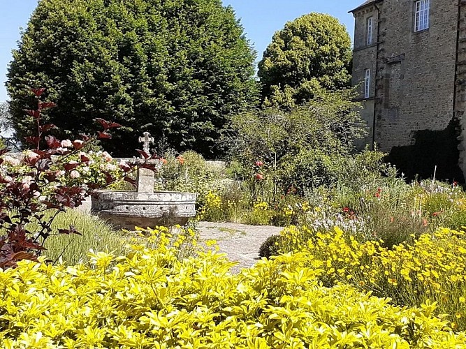 Abbaye Cistercienne d'Aubazine