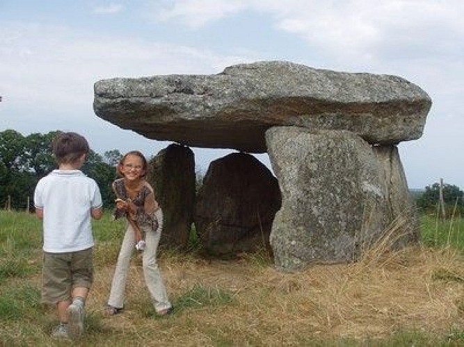 Dolmen de Pierre Levée