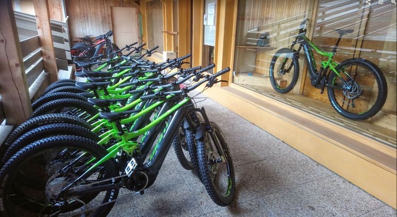 Philippe Sports Ski and Bike