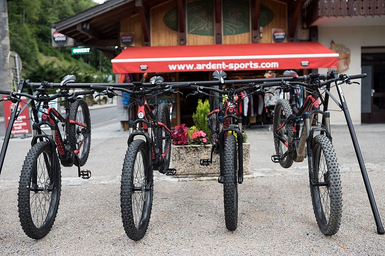 Ardent Sports, village center