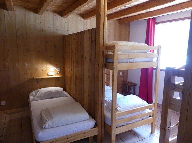 Gîte d'étape Le Petit Bonheur - dormitory rooms