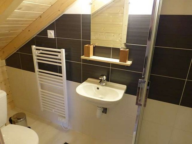 Chalet d'Ella 8 personnes - 3 chambres, terrasse et accès facile aux sentiers