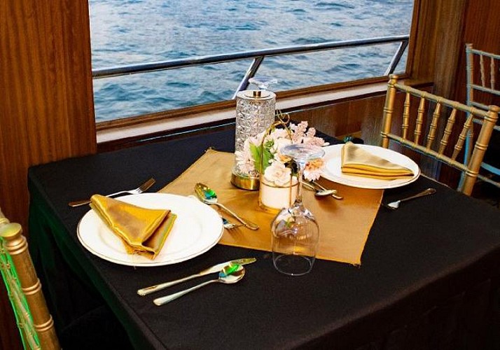 Croisière en yacht dans la Marina de Dubai - Au coucher de soleil ou au dîner