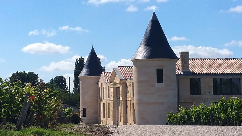 chateau-tour-saint-fort-001