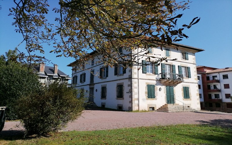 Liburutegia 1440x900