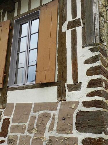 Détail "maison de bois" du XVè siècle à Mondoubleau