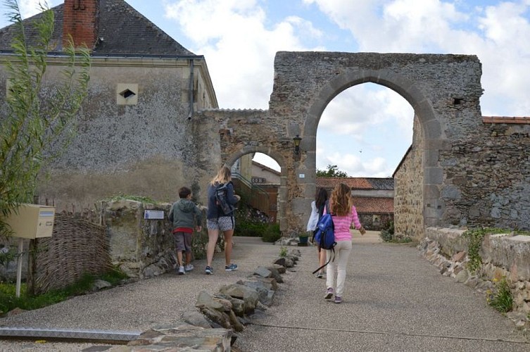 Château Bouillé St Paul patrimoine Thouarsais (4) redimensionné
