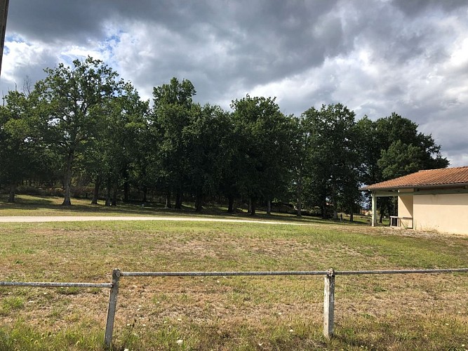 aire-camping-car-echourgnac