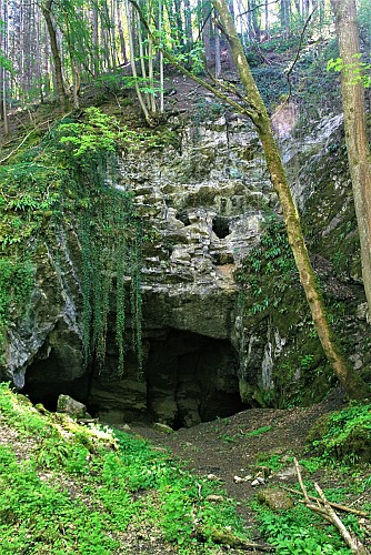 La Grotte du Pré-au-Tonneau