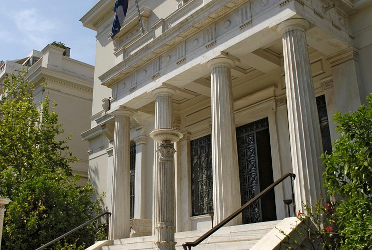 Pass Athènes - iVenture Card : Pass Musées 2 jours & Bus à arrêts multiples 48h