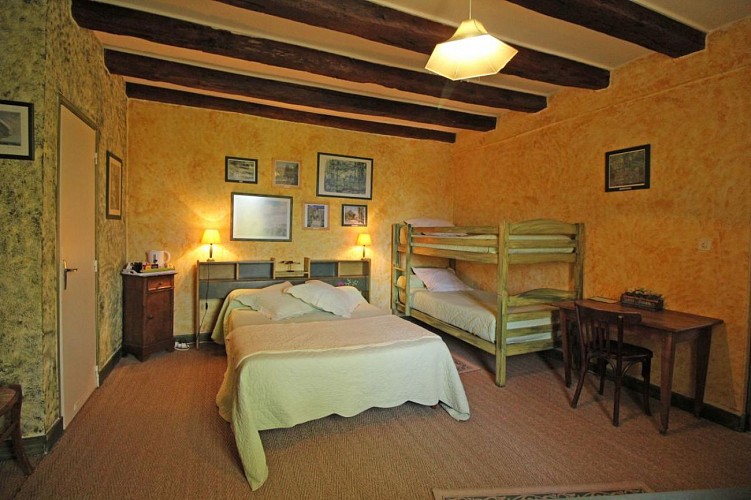 Myriam and Pierre Morice's bed and breakfast (Gîtes de France) - fiche 2012