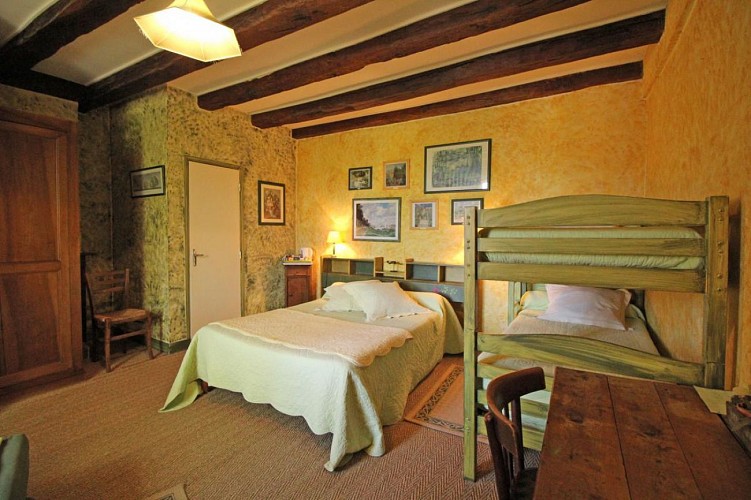 Myriam and Pierre Morice's bed and breakfast (Gîtes de France) - fiche 2012