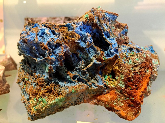 Musée de la minéralogie et de la pétrographie