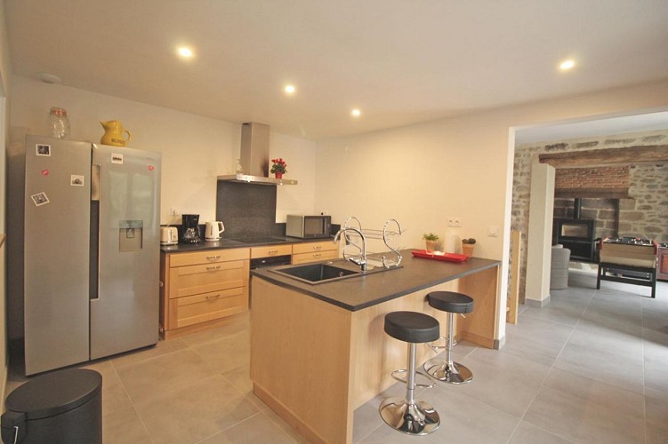 Chez Marie-Louise, gîte à Fromental en Haute-Vienne (Nouvelle Aquitaine)- cuisine_9