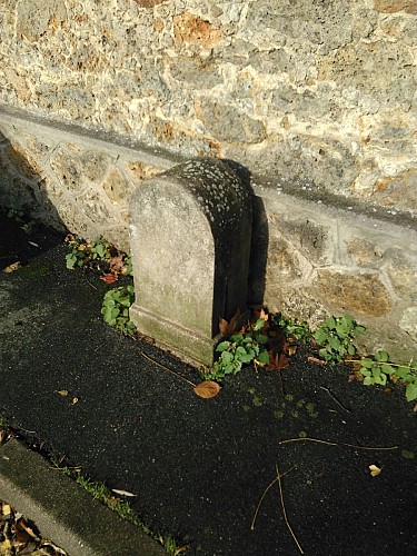 borne kilométrique n°152