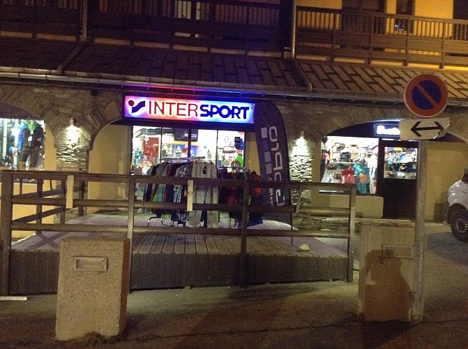 Intersport 1 "Centre Station"