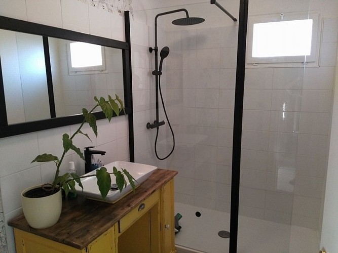 Au fil du canal - Salle de bains