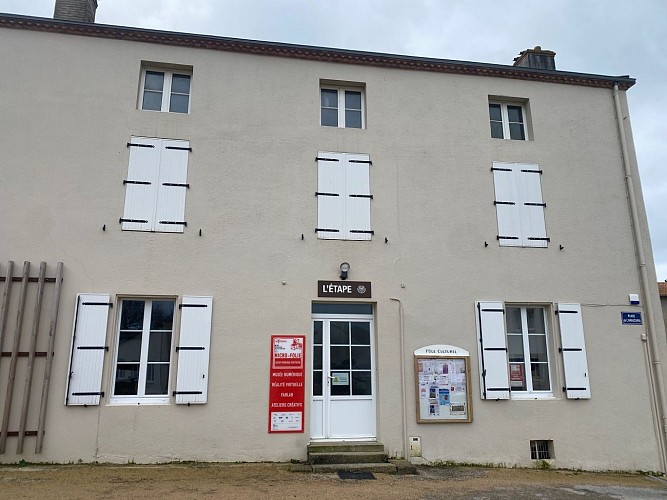 Batiment extérieur Entrée de l'Etape