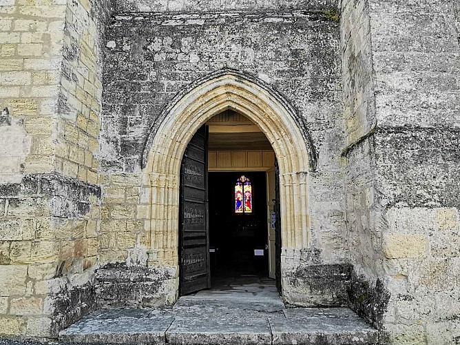 Portail de l'église Saint-Pierre - Naujan-et-Postiac