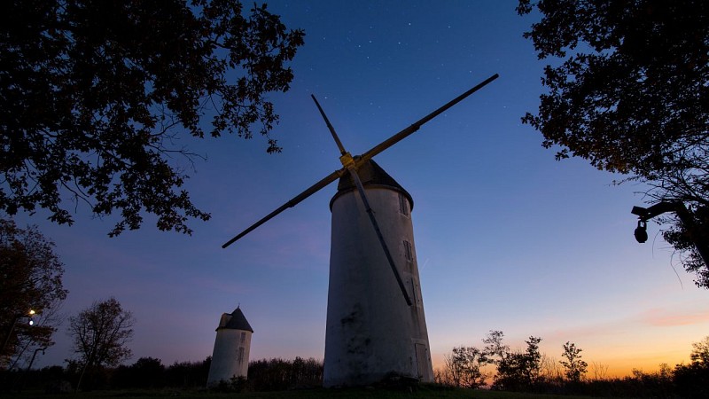 LA COLLINE DES MOULINS
