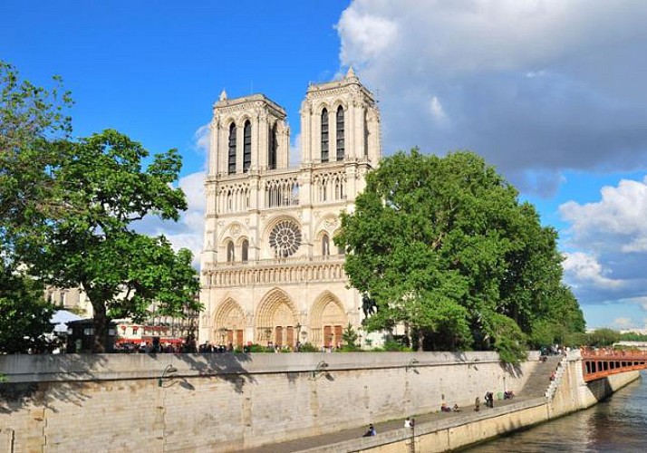 Jeu de piste interactif autour du meurtre de Mona Lisa à Paris - en Français