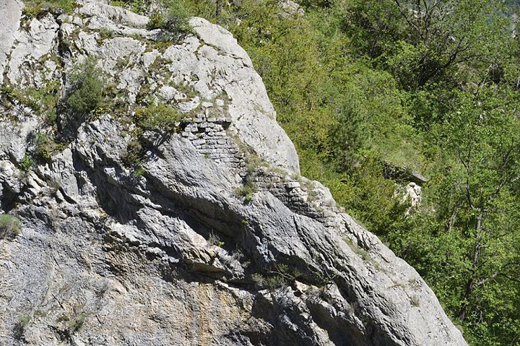 Des vestiges de l'ancien château mediéval de Beuil
