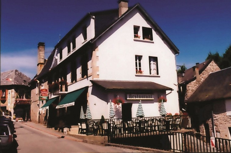 Aux Papilles d'Egletons - Hôtel